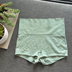 NWT PINK Victoria's Secret Seamless Shape Underwear